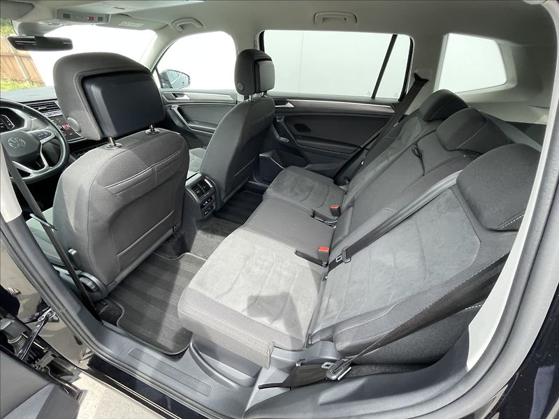 Volkswagen Tiguan Allspace 1,5 TSI DSG EVO Elegance ACC - fotka 16 z 23