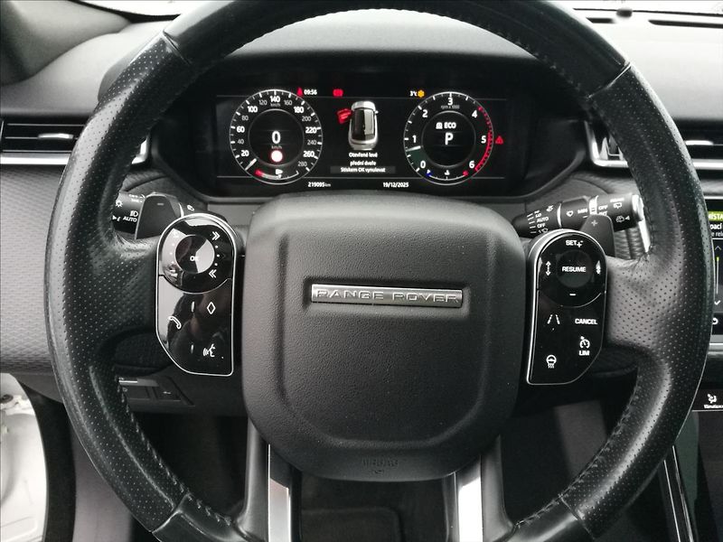 Land Rover Range Rover Velar 3,0 D300 SE - fotka 7 z 22
