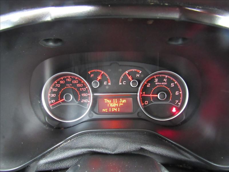 Fiat Dobló 1,6 JTD 74 kW - fotka 11 z 29
