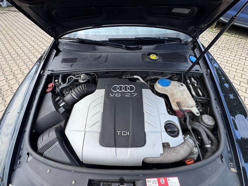 Audi A6 (2009) 2,7 TDI V6 140 KW MANUÁL SLINE - fotka 39 z 43
