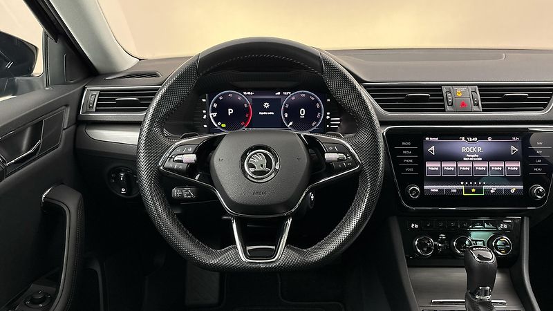 Škoda Superb 2.0 TSI DSG Style - fotka 9 z 31