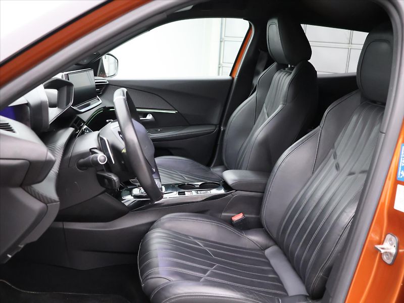 Peugeot 2008 1,2 PT114kW CZ GT-line - fotka 11 z 40
