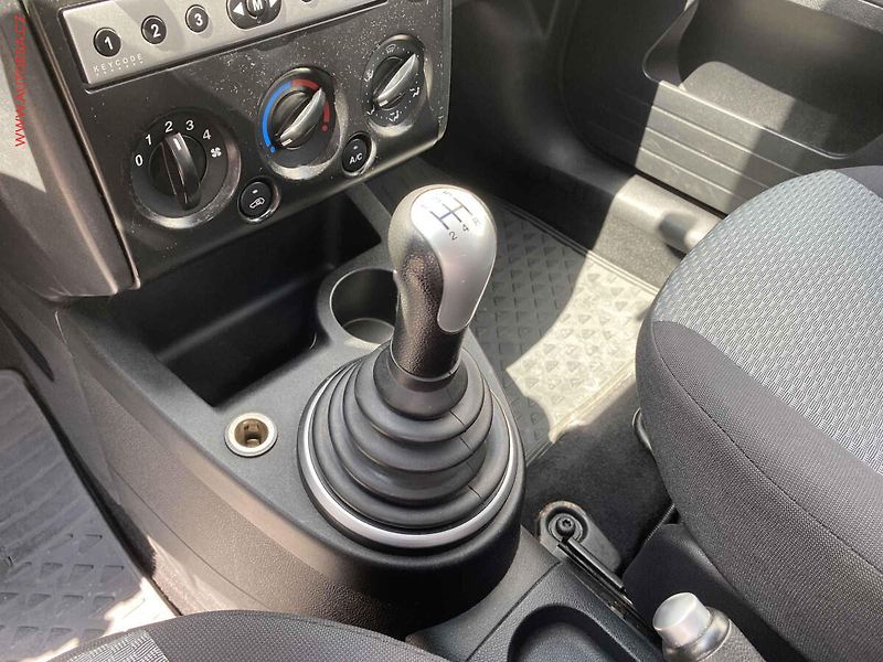 Ford Fusion (2005) 1.6i, ČR, servis.kniha, AC - fotka 15 z 15