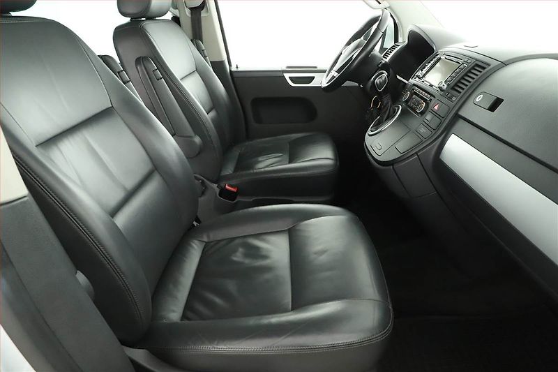 Volkswagen Multivan (2013) Highline 2.0 TDI - fotka 19 z 22