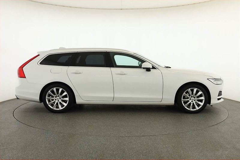 Volvo V90 (2017) D4, Automat, Serv.kniha, Kůže - fotka 6 z 19