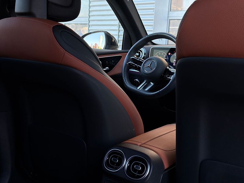 Mercedes-Benz GLC 220 d 4MATIC - fotka 27 z 37