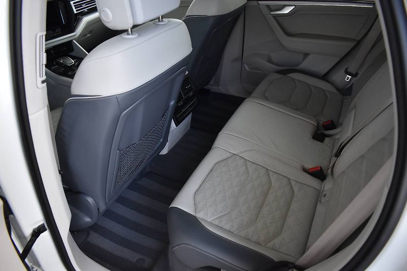 Volkswagen Touareg (2021) 3.0TDI 210kW,CZ, Tažné - fotka 11 z 28