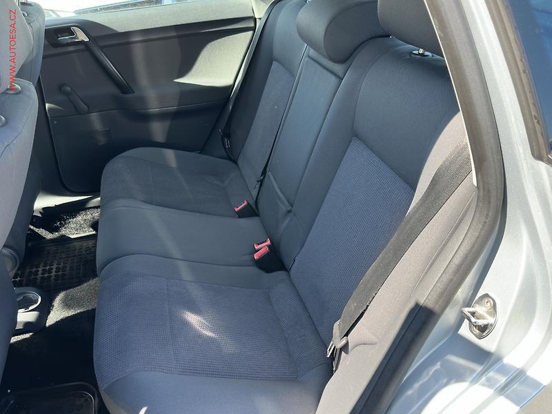 Volkswagen Polo (2007) 1.4TDI, AC - fotka 10 z 16