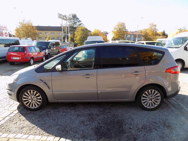 Ford S-MAX 2,0 TDCI 103 KW VÝHŘEV, TAŽNÉ - fotka 14 z 38