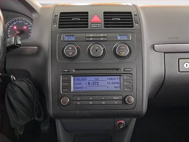Volkswagen Touran (2004) 2.0 TDI, po STK, jezdí výborně - fotka 12 z 17
