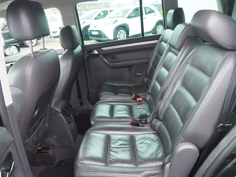 Volkswagen Touran (2003) 1.9 TDI 77 kW, DSG, Webasto - fotka 12 z 33