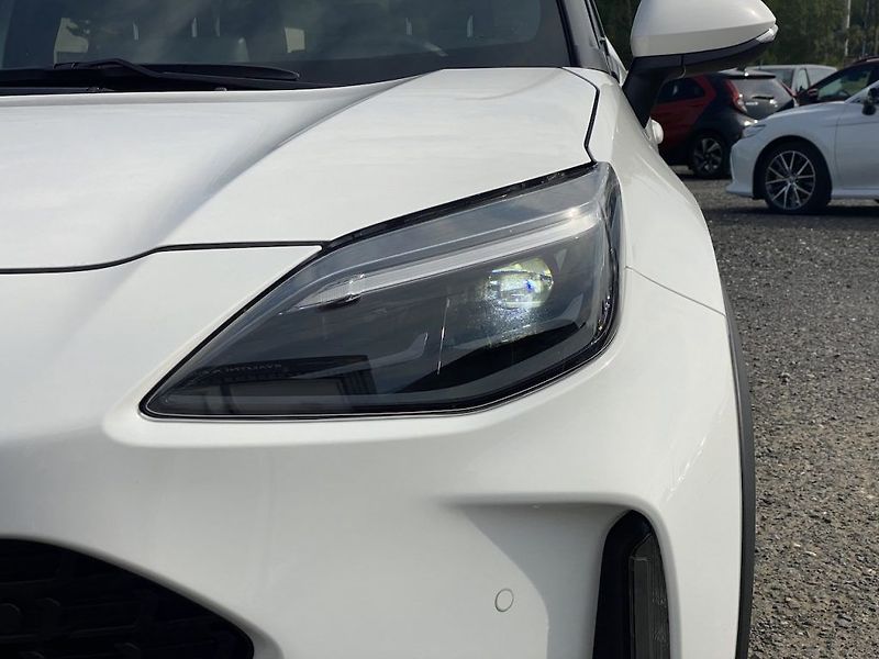 Toyota Yaris Cross 1.5HEV, ČR-1m, Style Tech, 4x4 - fotka 8 z 16