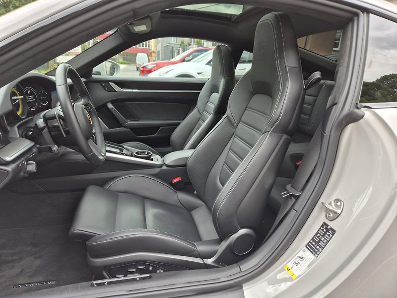 Porsche 911 TURBO S 478kw  - fotka 36 z 41