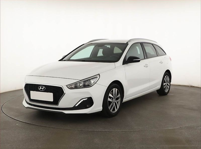 Hyundai i30 (2019) 1.4 T-GDI, ČR,1.maj - fotka 2 z 18