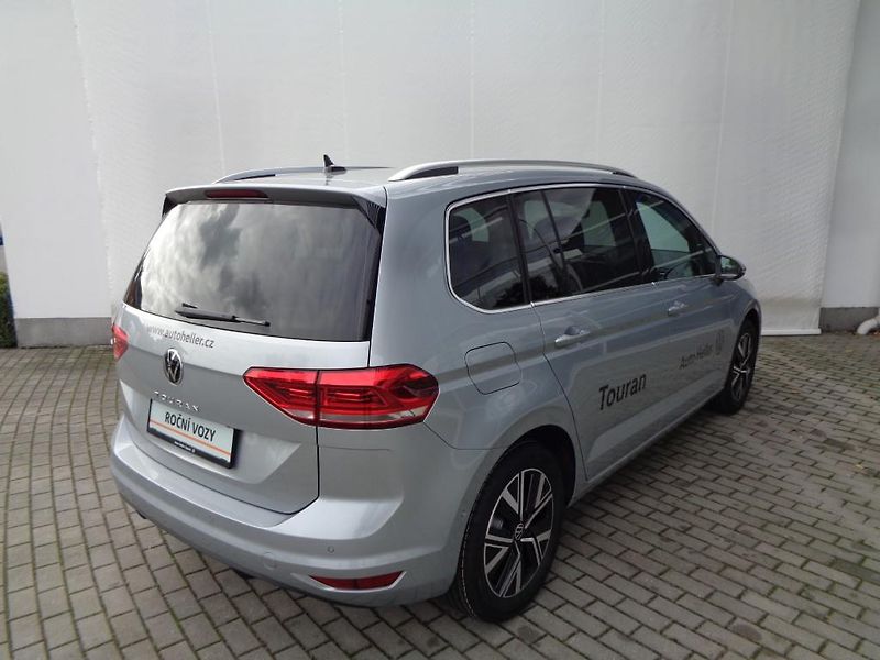 Volkswagen Touran People 1,5 TSI EVO 7DSG - fotka 2 z 30