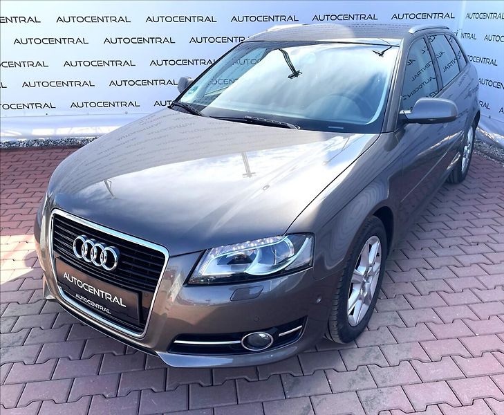 Audi A3 1,4 TFSi,serv.kn. - fotka 7 z 19