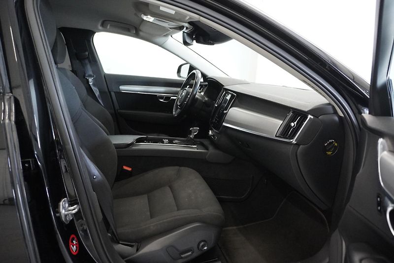 Volvo V90 2.0 D4 MOMENTUM AUTOMAT 8st. - fotka 28 z 31