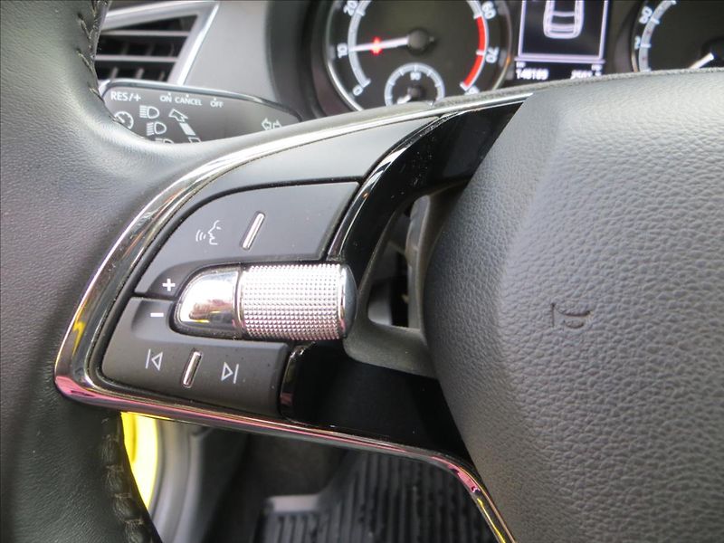 Škoda Fabia 1,0 TSI Ambition Tour ČR - fotka 18 z 24