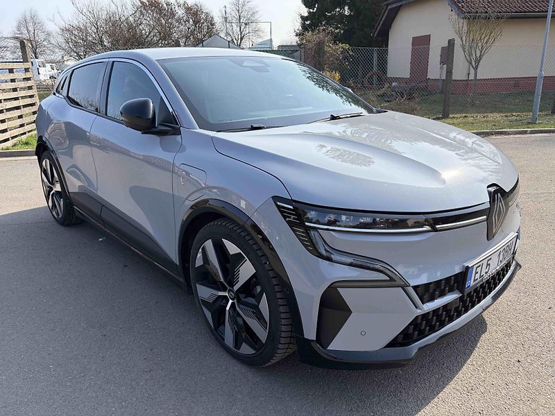 Renault Mégane (2023) E-Tech Ev60 220k Techno 94%SOH - fotka 2 z 28