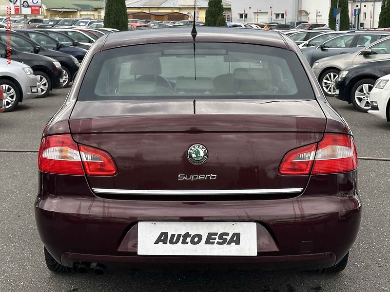 Škoda Superb (2009) 1.4 TSI, ČR, Elegance, bixen - fotka 5 z 17