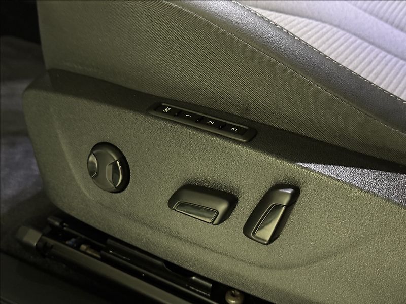 Škoda Enyaq 80 LED Matrix Assist Tepelko - fotka 24 z 48