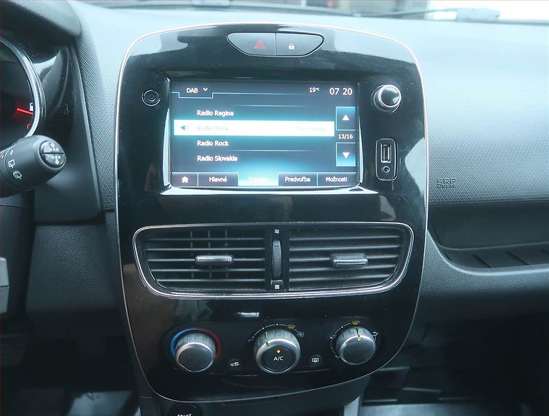Renault Clio (2018) 1.2 16V, LPG, Navi, Tempomat - fotka 12 z 14