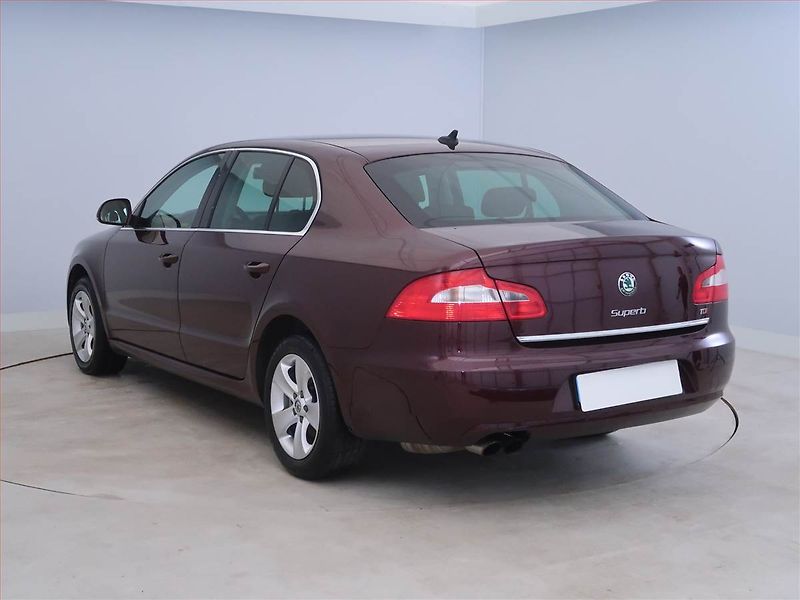 Škoda Superb (2010) Elegance 2.0 TDI, Automat - fotka 4 z 15