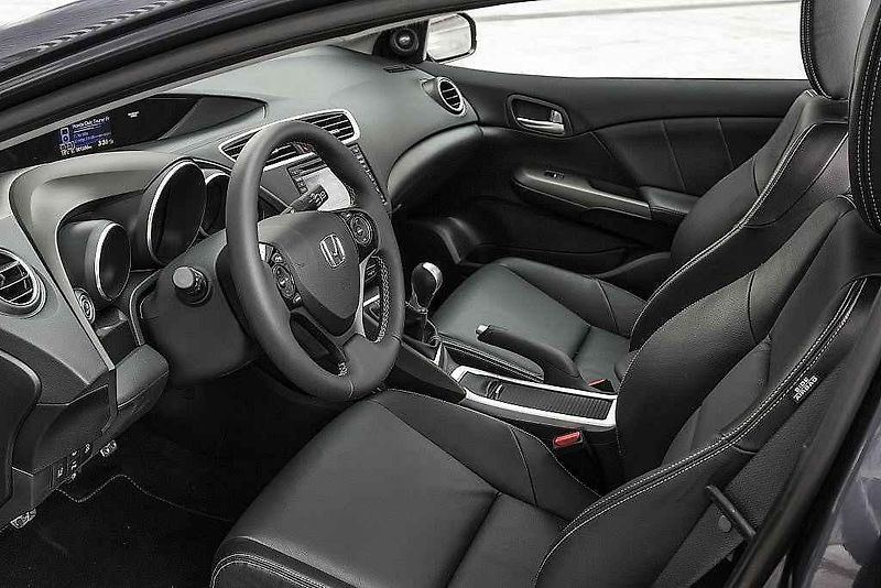 Honda Civic Tourer.