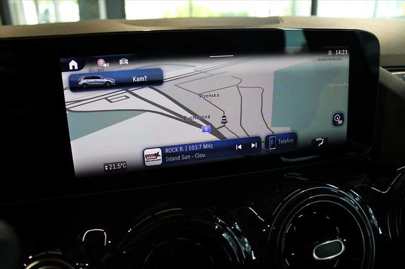 Mercedes-Benz Třídy B 180 MBUX / 1000km / DPH / LED - fotka 17 z 32