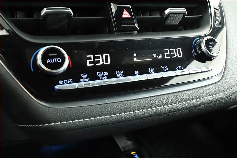 Toyota Corolla (2021) GR Sport 2.0 Hybrid - fotka 15 z 19
