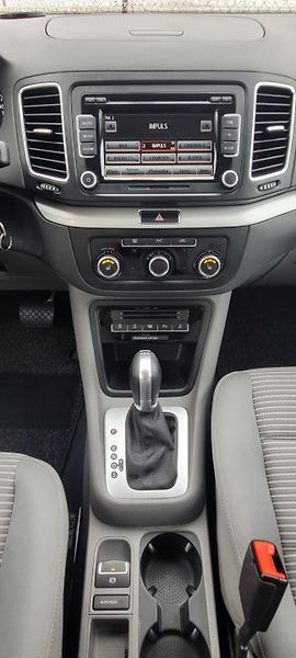 Seat Alhambra (2015) 2,0TDi 130kW Style - fotka 19 z 42