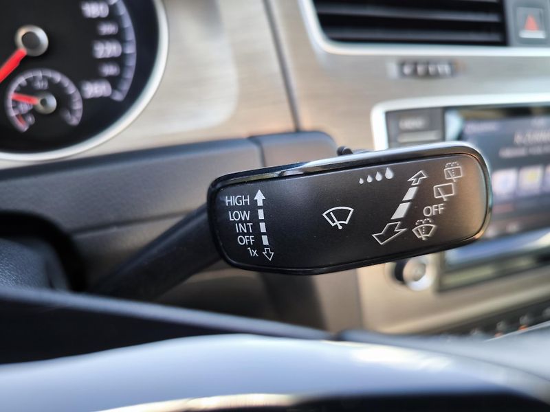 Volkswagen Golf 7 1,4TSI 90kW LED OSRAM 8xALU - fotka 51 z 82