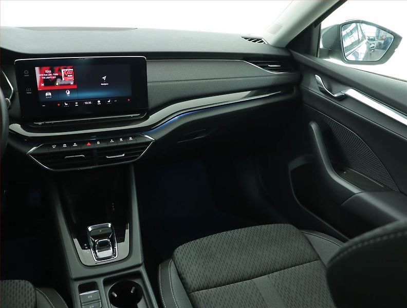 Škoda Octavia (2022) 2.0 TDI, Automat, ČR,1.maj - fotka 8 z 16