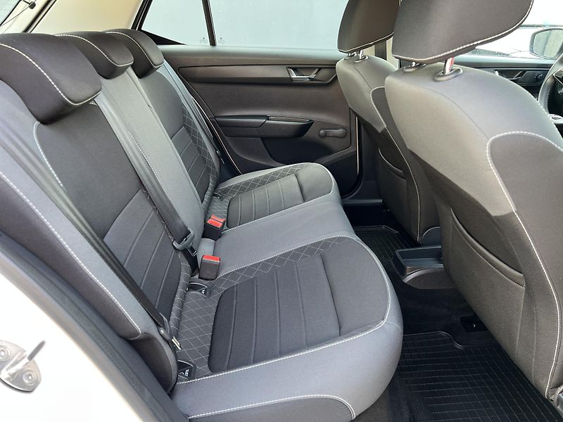 Škoda Fabia 1.0MPi 44kw TEMPOMAT KLIMA - fotka 25 z 36