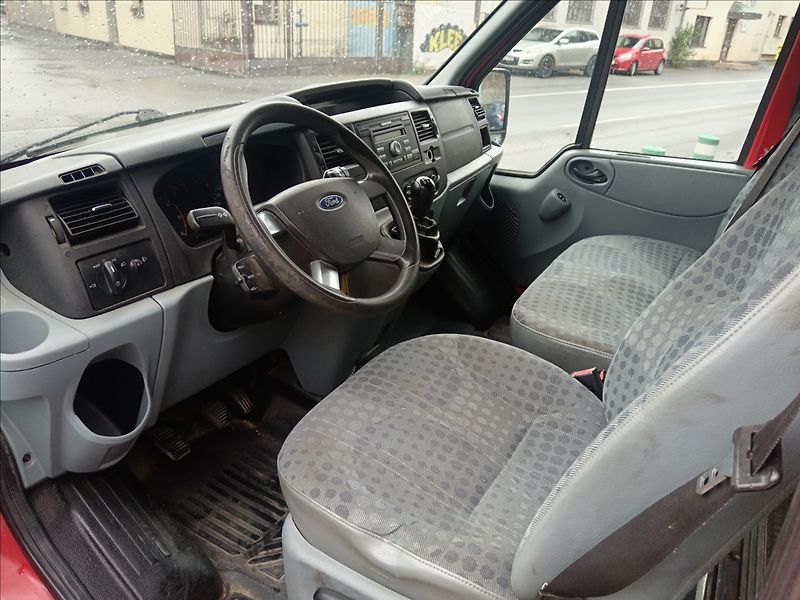 Ford Transit 2,2 TDCi 6míst - fotka 15 z 21