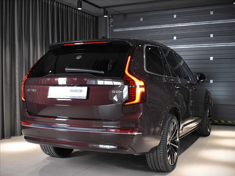 Volvo XC90 (2026) 2,0 B5  Plus Bright - fotka 4 z 38