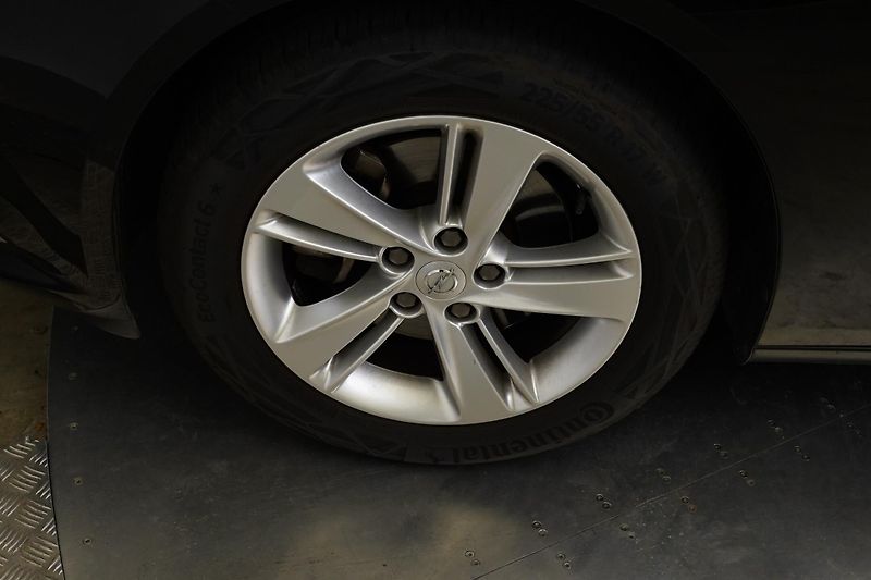 Opel Insignia - fotka 10 z 26