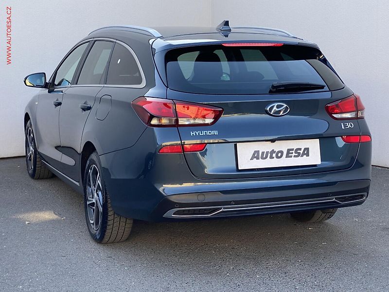 Hyundai i30 (2023) 1.5 T-GDi, ČR, Smart, LED - fotka 6 z 19
