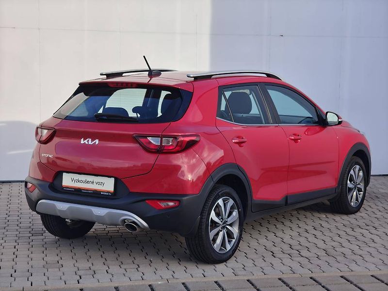 Kia Stonic 1,0 T-GDi GPF 7DCT EXCLUSIVE 7 - fotka 2 z 23