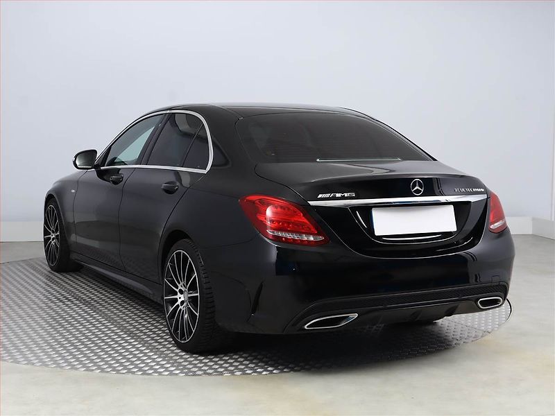 Mercedes-Benz Třídy C (2015) AMG Style C 300 h, Automat - fotka 4 z 20