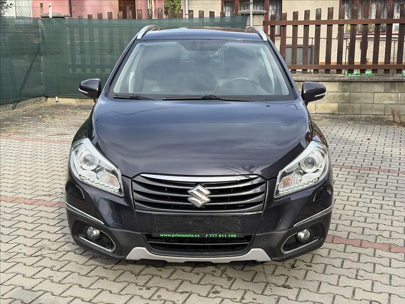 Suzuki SX4 S-Cross 1,6 4x4 AUTOMAT EXCLUSIVE - fotka 10 z 30