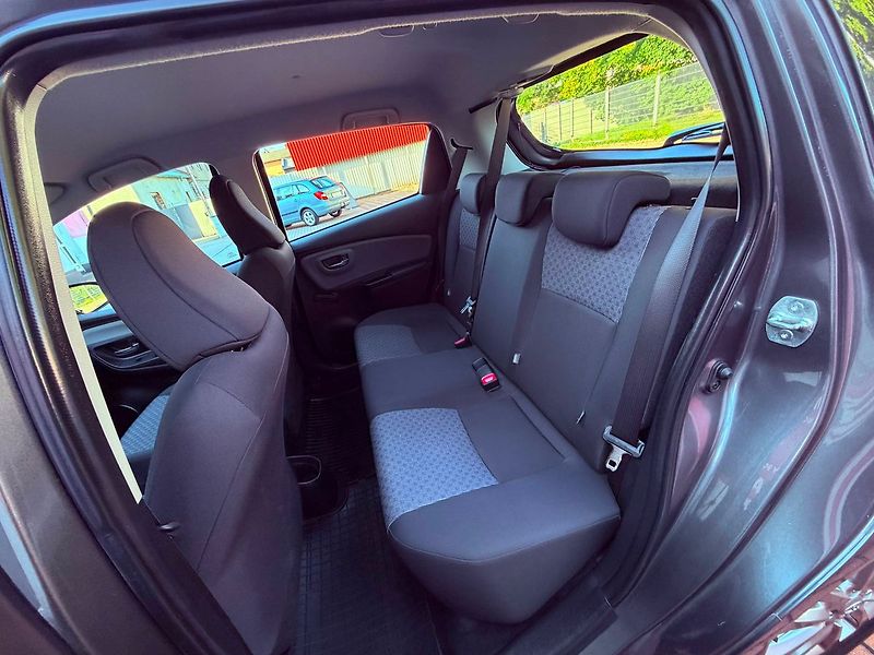 Toyota Yaris 1.33 Dual VVT-i Comfort - fotka 11 z 26