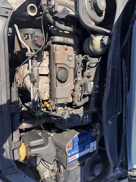 Peugeot 206 1.4i, 55 kW,sw,1.Majitel - fotka 4 z 20