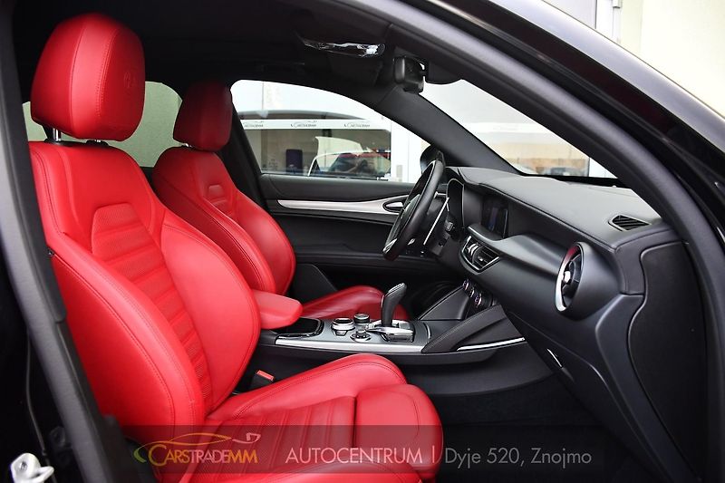 Alfa Romeo Stelvio 2.2 Diesel 16V 154kW Veloce AT - fotka 16 z 53