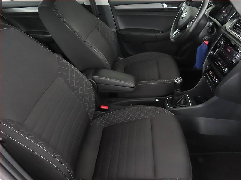 Škoda Rapid (2019) Style 1.0 TSI, Serv.kniha - fotka 9 z 14