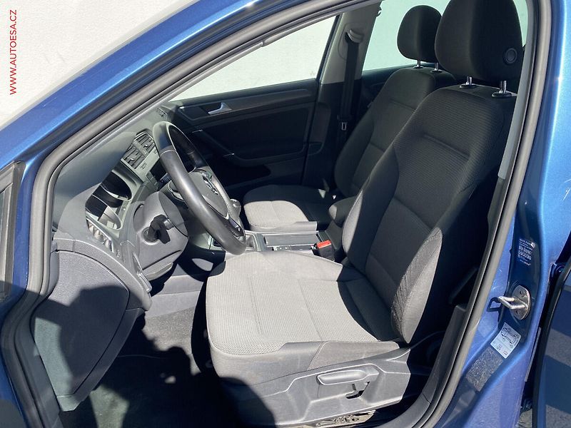 Volkswagen Golf (2013) 1.2 TSi, Comfortline, park. - fotka 9 z 16