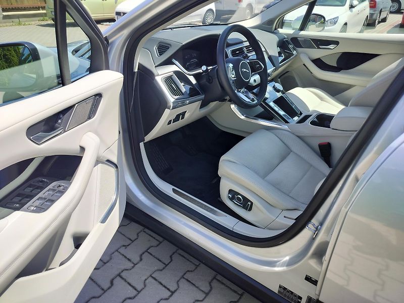 Jaguar I-Pace EV400 AWD HSE, navi, kůže     - fotka 9 z 36