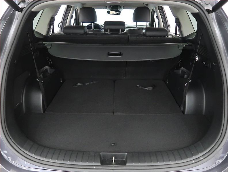 Hyundai Santa Fe (2021) 2.2 CRDi - fotka 14 z 28