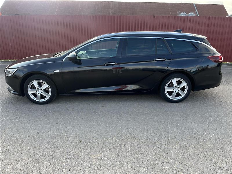 Opel Insignia 1,6 CDTi 100kW SPORTS TOURER - fotka 4 z 43