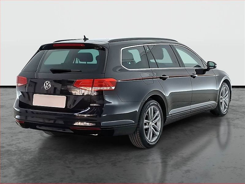 Volkswagen Passat (2019) 2.0 TDI, Automat, Navi - fotka 5 z 22